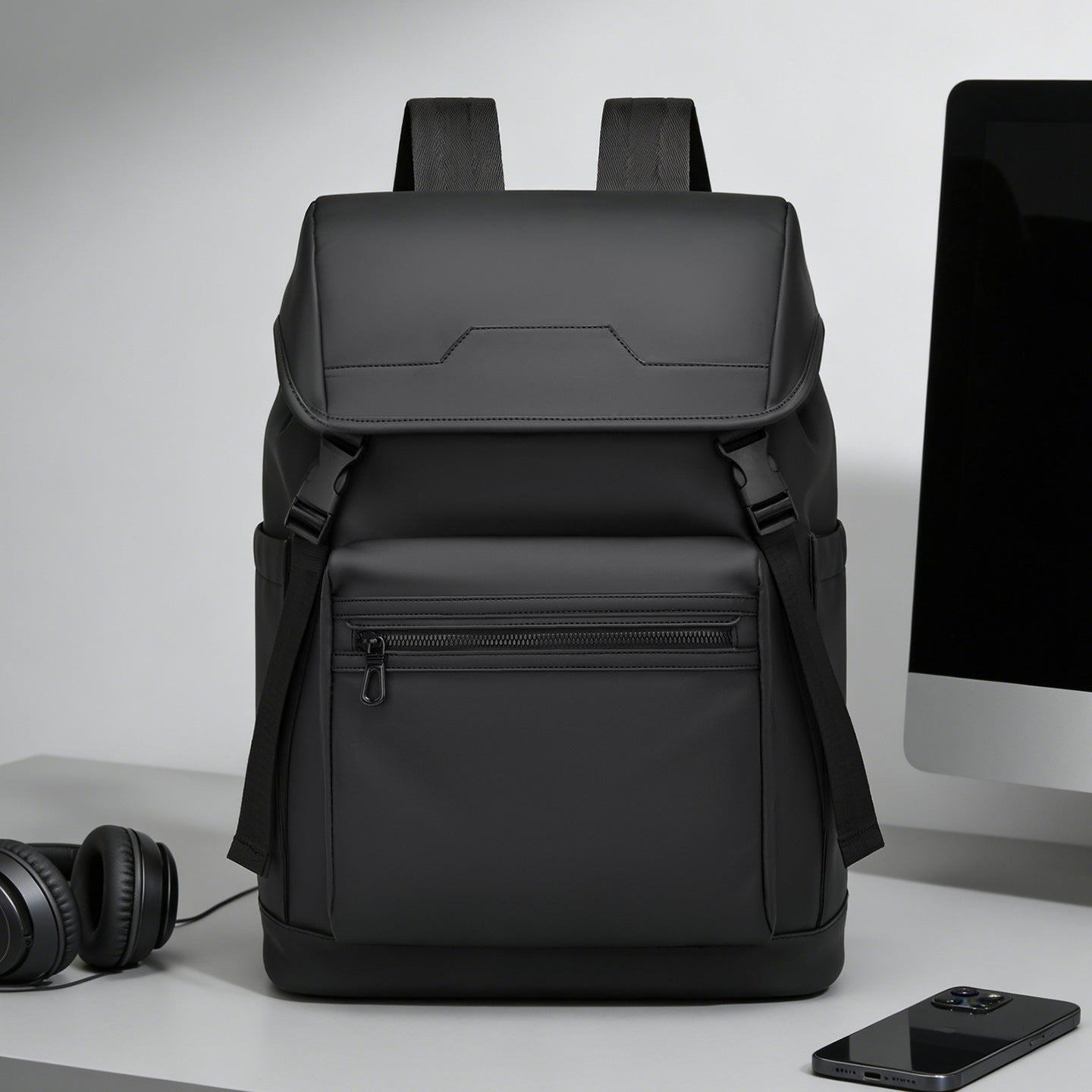 Sleek Dual-Compartment Backpack Brehn
