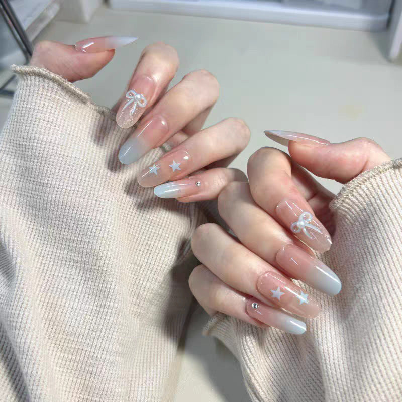 Elegantes Press-On-Nagelset mit floralen und Strassakzenten Brehn