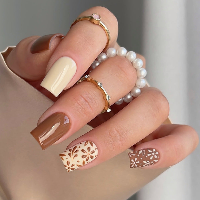 Premium Press-On Nail Set mit Künstlerischen Designs Brehn