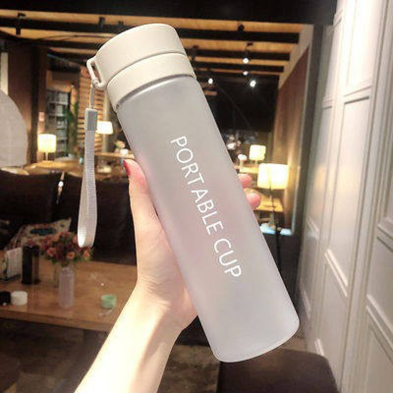 Damen stilvolle Glas-Trinkflasche Brehn