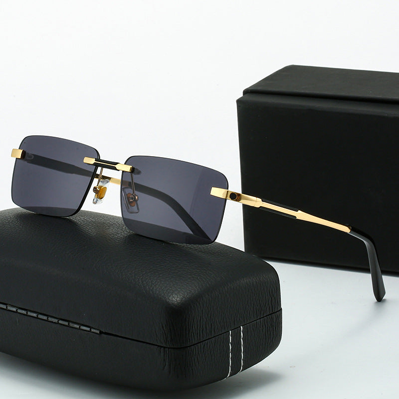 Damen Sonnenbrille im modernen rechteckigen Design mit luxuriösen Metallelementen Brehn