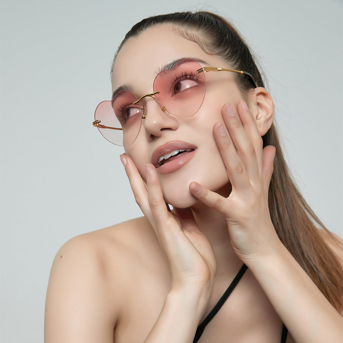 Damen trendige Herz-Sonnenbrille mit verspiegelten Gläsern Brehn