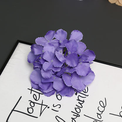 Elegante dekorative Blumenarrangement