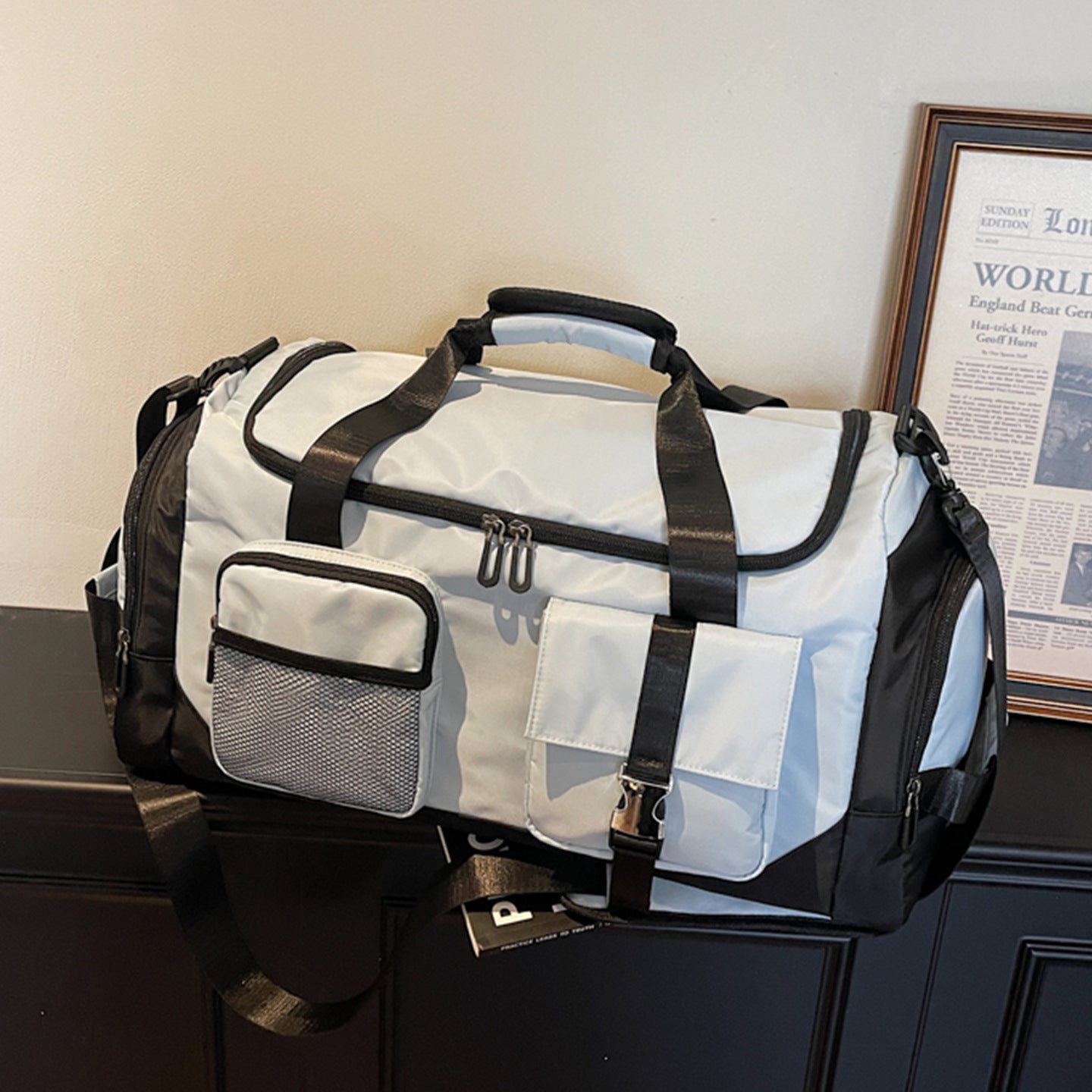 Sportliche Multifunktions-Reisetasche mit Außentasche Brehn