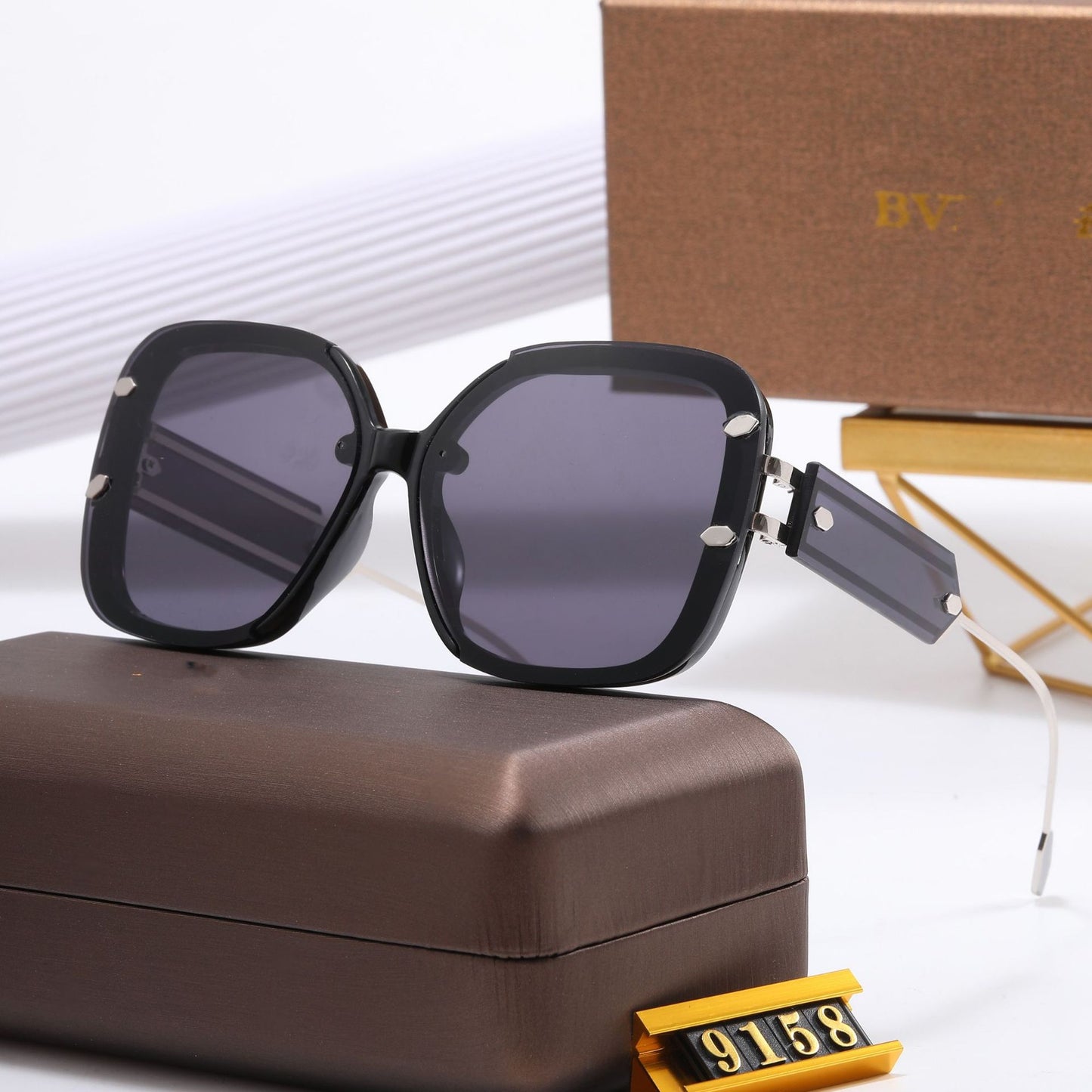 Damen Designer-Sonnenbrille mit extravagantem Rahmen Brehn