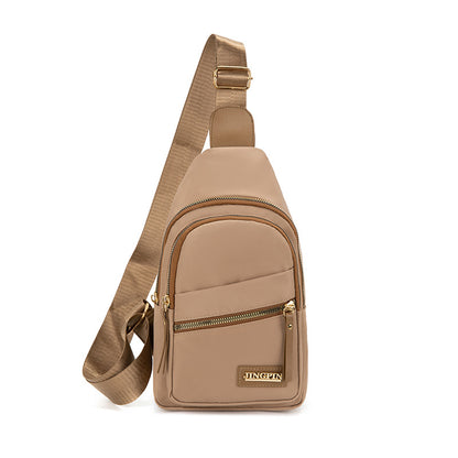 Stylischer Sling-Rucksack mit mehreren Fächern