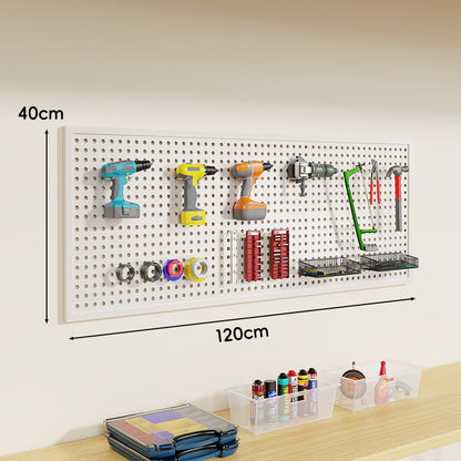 Wandmontierter Lochblech-Werkzeug-Pegboard-Organizer mit modularen Haken und Drahtkörben