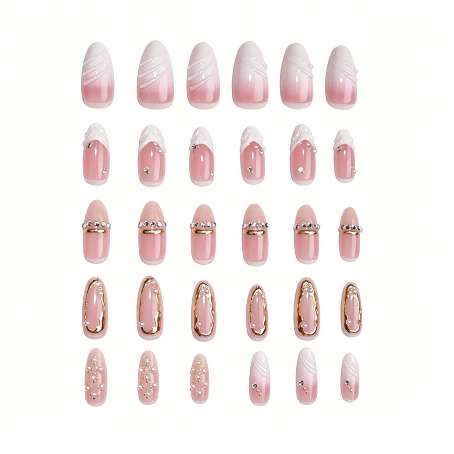 Elegantes Kunstnagelset mit filigranen 3D-Details Brehn