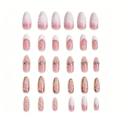 Elegantes Kunstnagelset mit filigranen 3D-Details Brehn