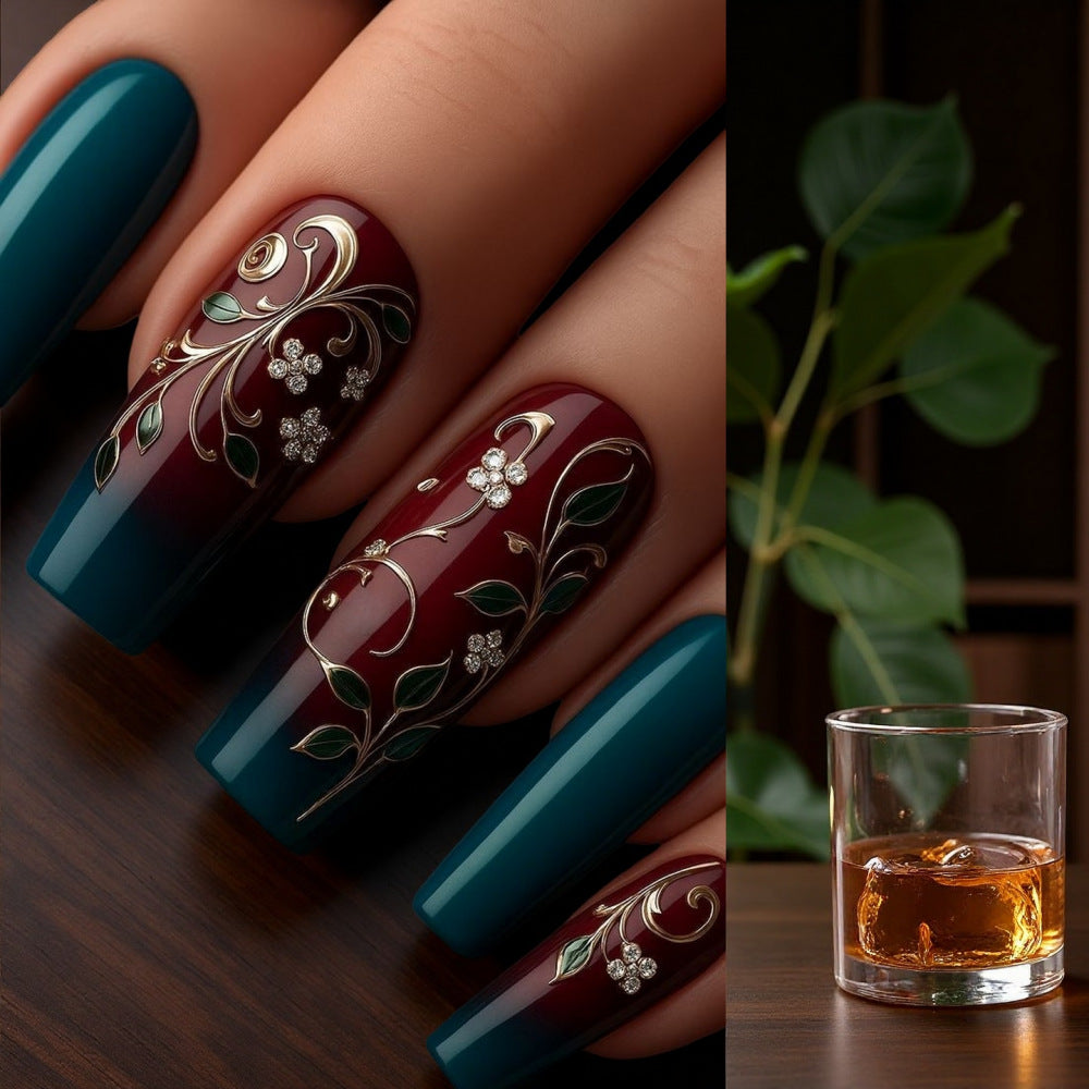 Kunstnägel mit elegantem Floral-Design Brehn