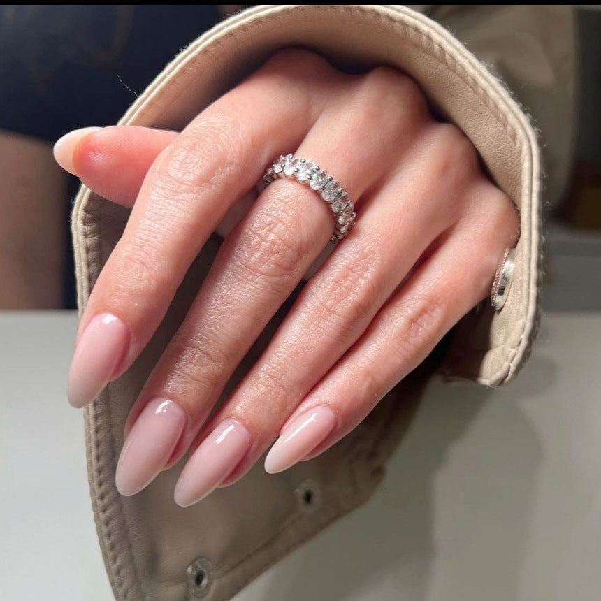 Press-On Nail Kit mit Mandelform und natürlichem Finish Brehn
