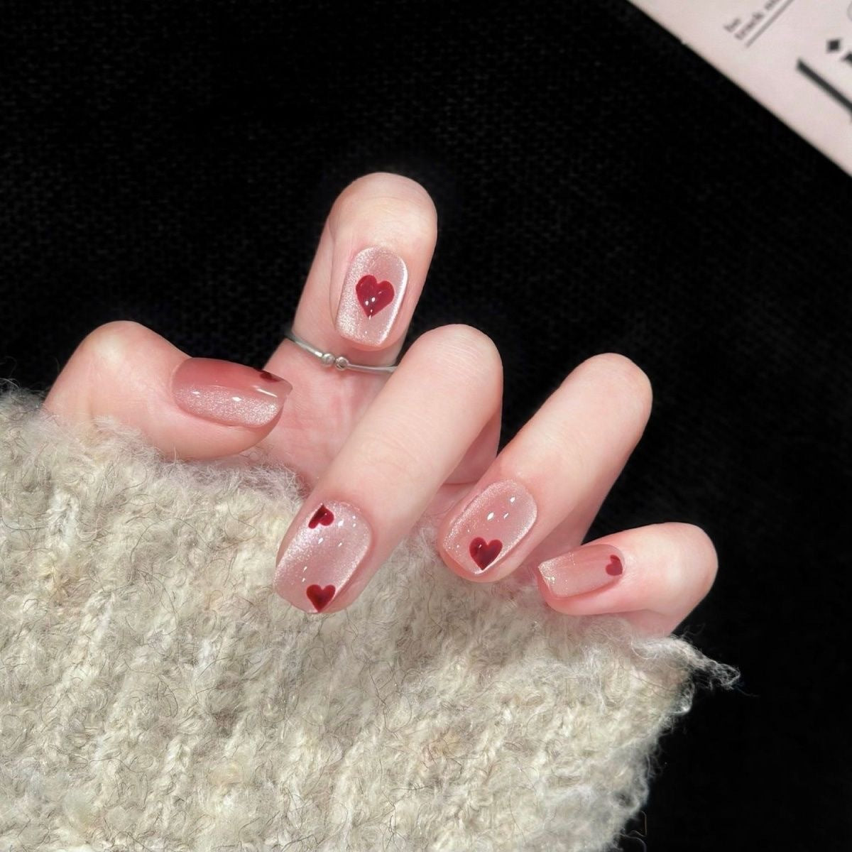 Kunstnägel mit Elegantem Leoparden-Design und Glitzer-Effekten Brehn