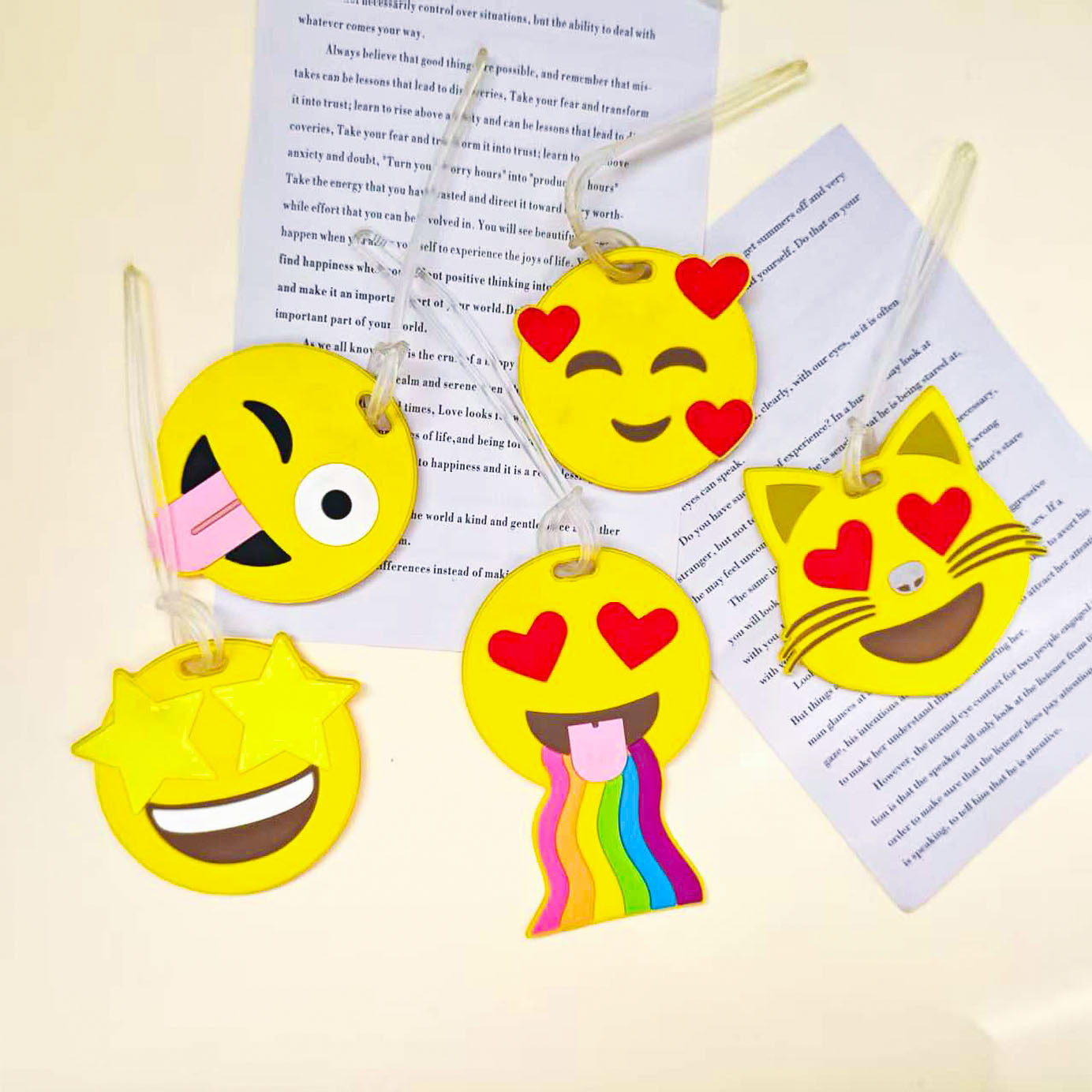 Unisex Gepäckanhänger im Emojidesign Brehn