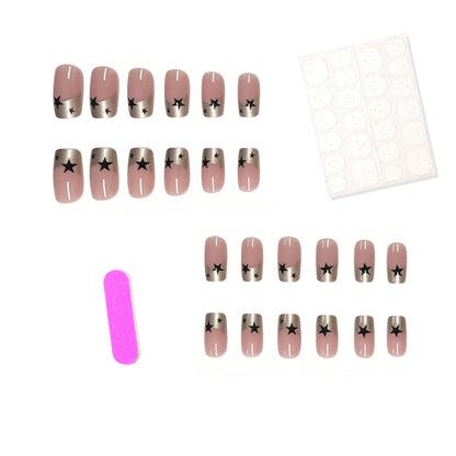 Stern-verzierte Nagelkunst-Verzierung Brehn