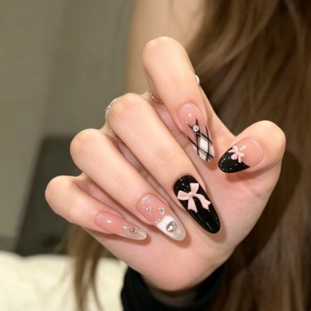 Künstlerisches Press-On Nagelset mit Sternmotiven Brehn