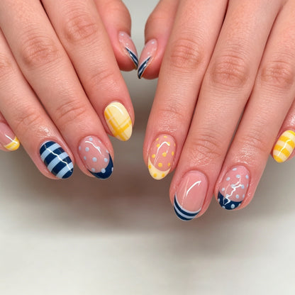 Trendige geometrische Nagelkunst Brehn