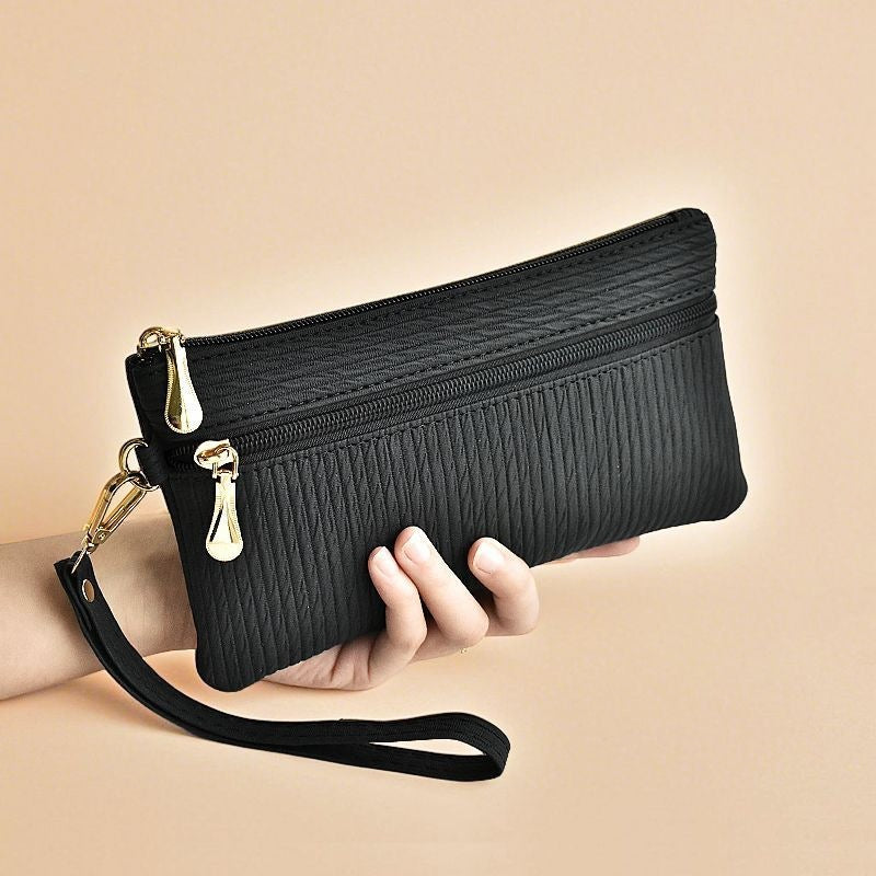 Elegante Clutch Mit Praktischer Handgelenkschlaufe Brehn