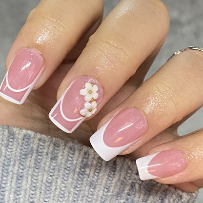 Dekoratives Aufklebe-Nageldesign Brehn