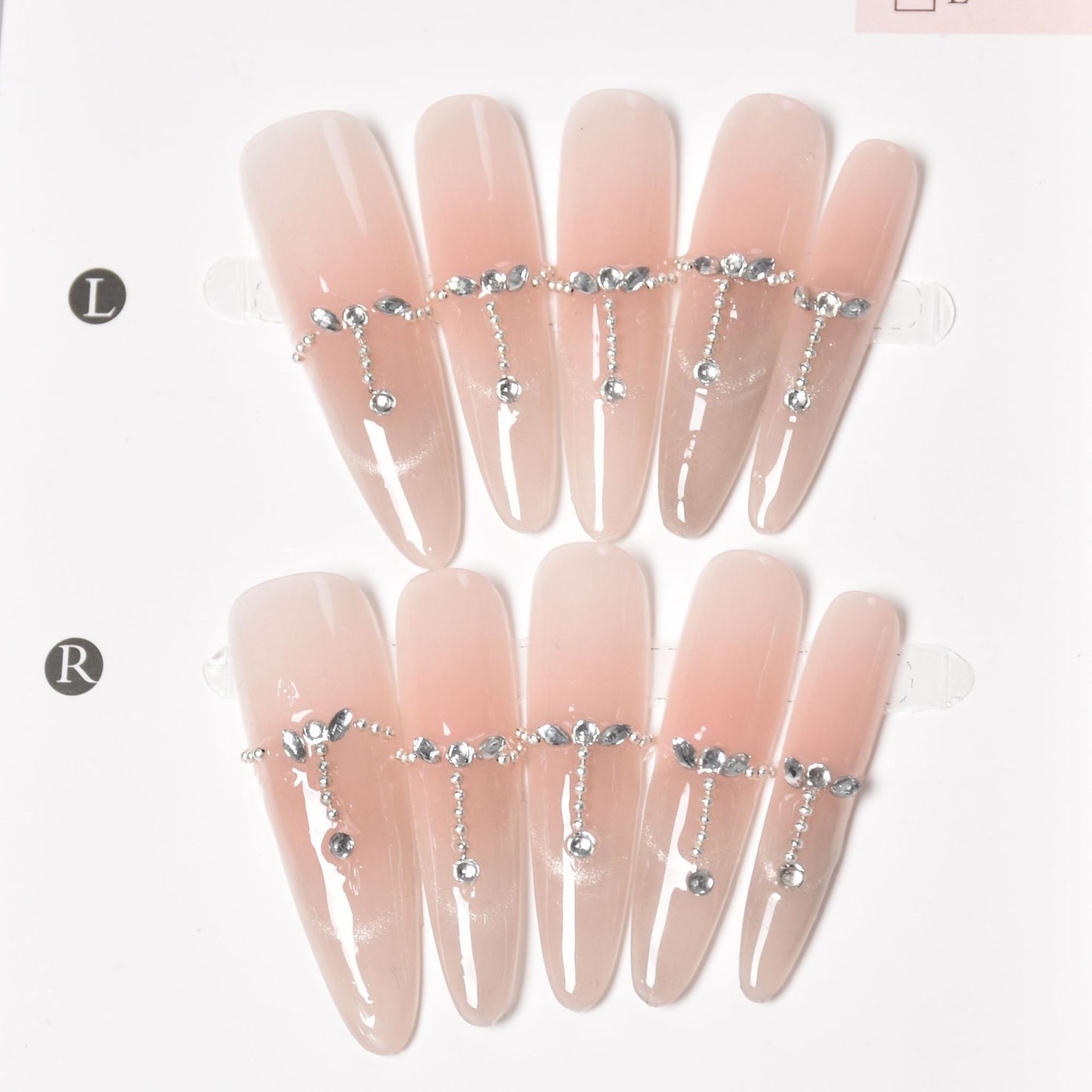 Elegante mit Strass akzentuierte Press-On Nägel Brehn