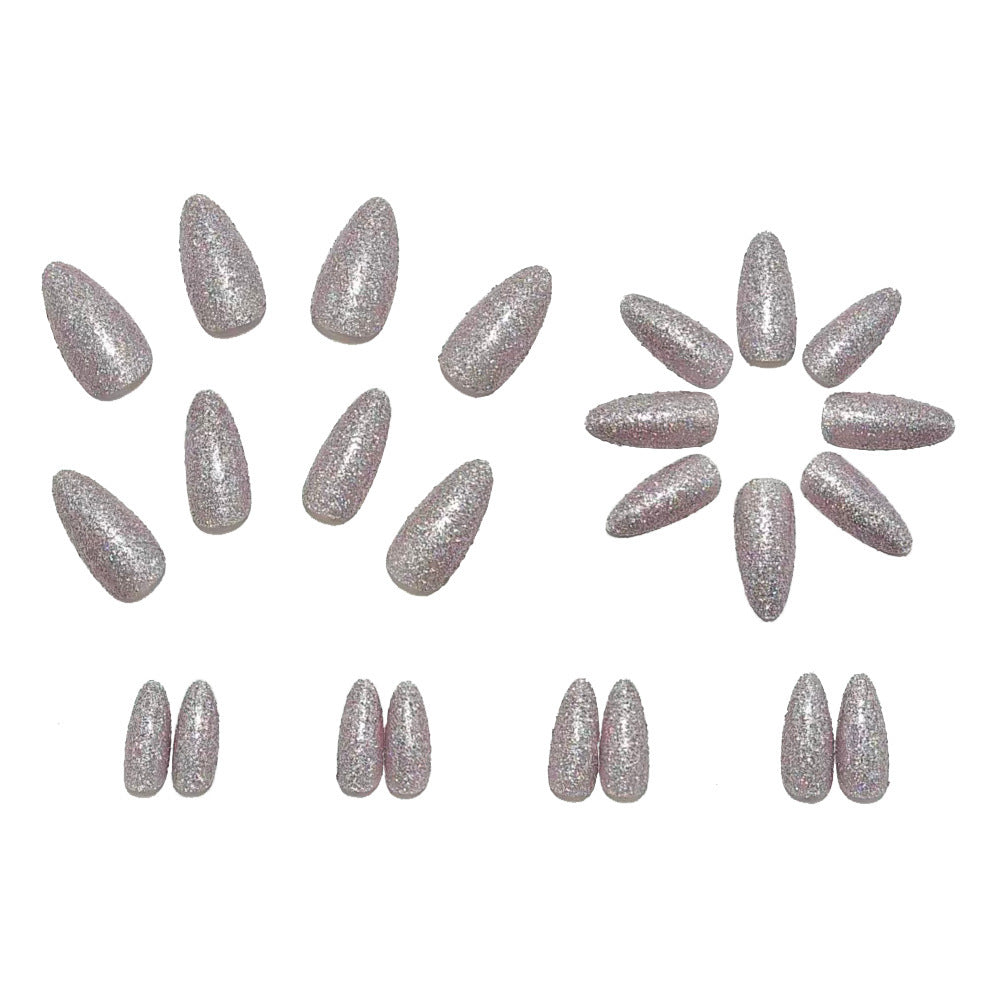 Kunstnägel mit Glitzer und elegantem Design Brehn