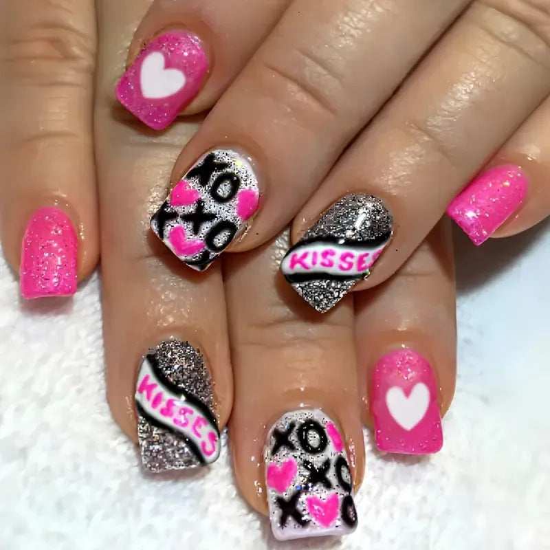 Moderne glitzernde Nagelkunst-Verbesserungen Brehn