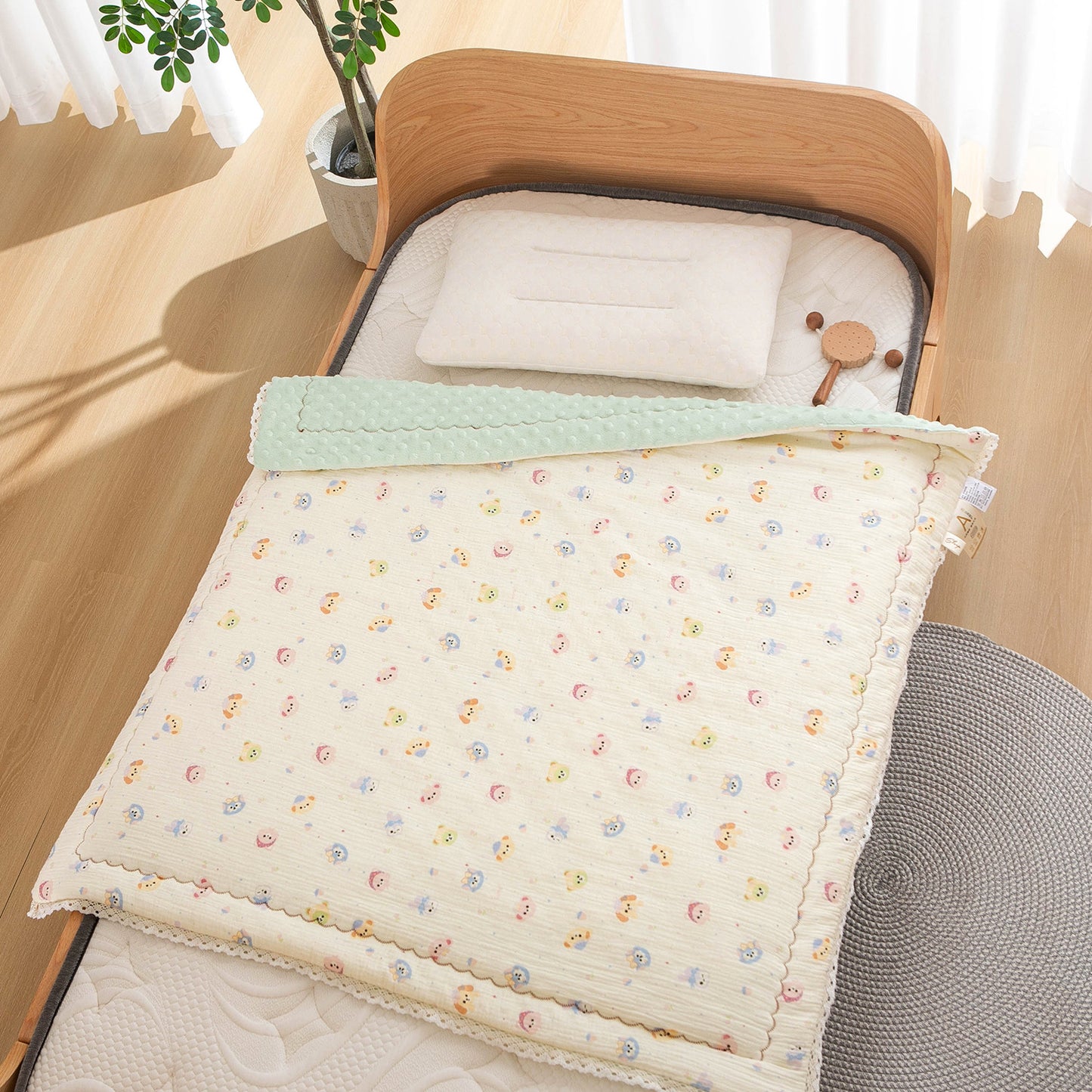 Damen Tagesdecke mit hochwertigem floralem Design Brehn