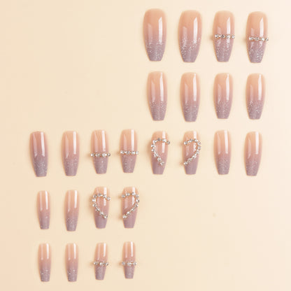 Herzförmige Strass Press-On Nagelkunst Brehn