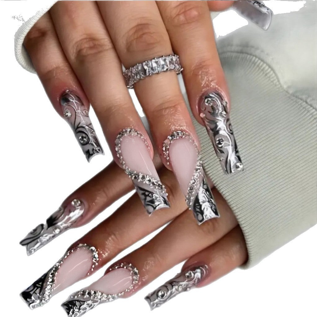 Aufwändige dekorative Acryl-Nagelverzierungen Brehn