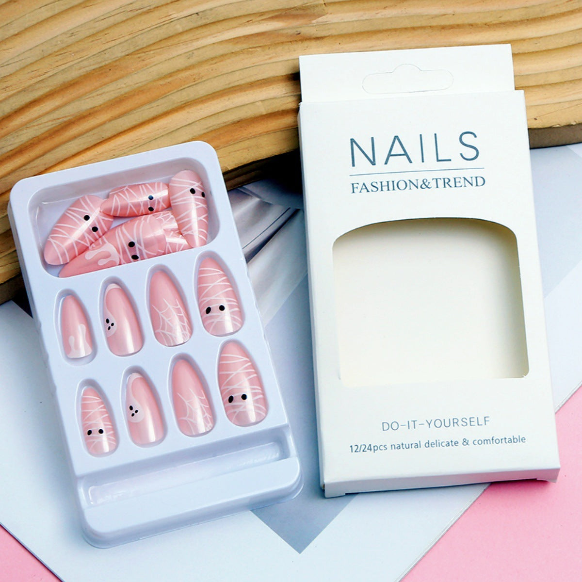 Saisonale thematisierte Press-On Nagelset Brehn
