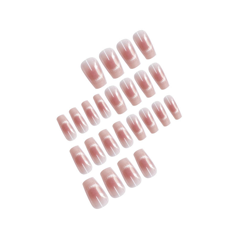 Elegantes French Tip Nagelset Brehn