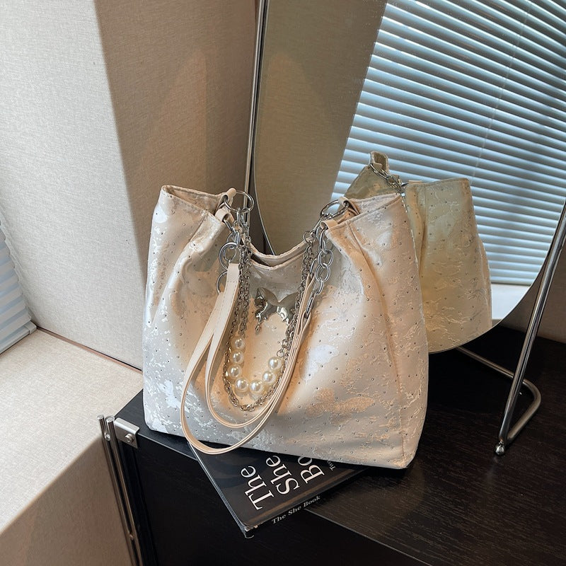 Elegante Handtasche mit Perlendetails Brehn