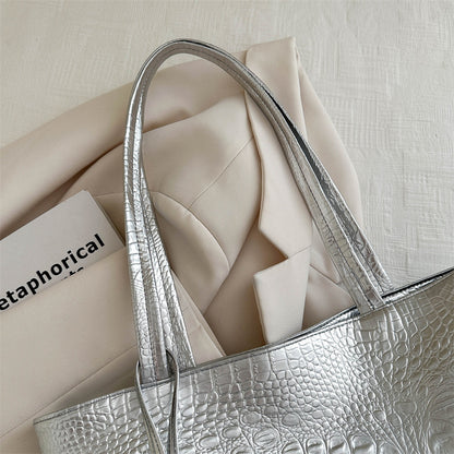 Texturierte Kunstleder-Tasche