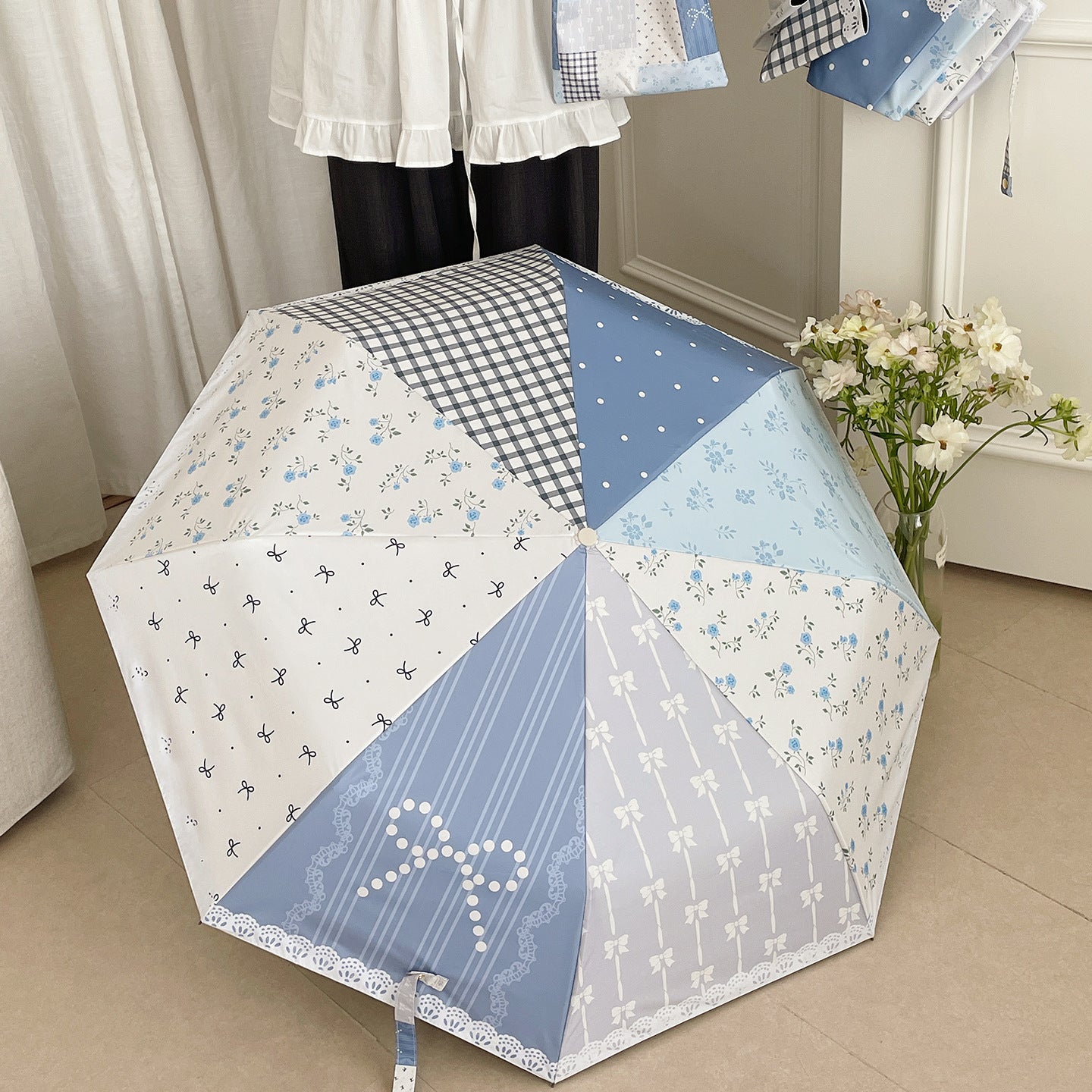 Damen Regenschirm im romantischen Patchwork-Design Brehn