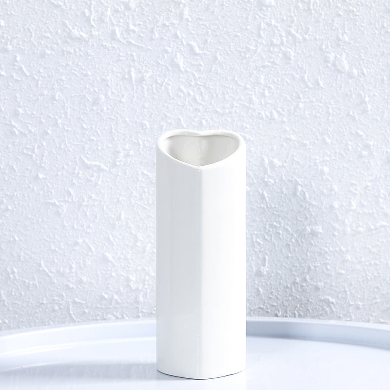 Herzförmige elegante Keramikvase Brehn