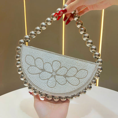 Perlenbestickte Blumen-Abendtasche