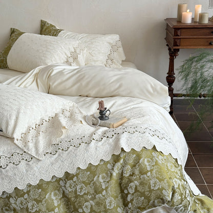 Patchwork-Bettwäscheset mit Spitzenapplikation und Jacquardbordüre