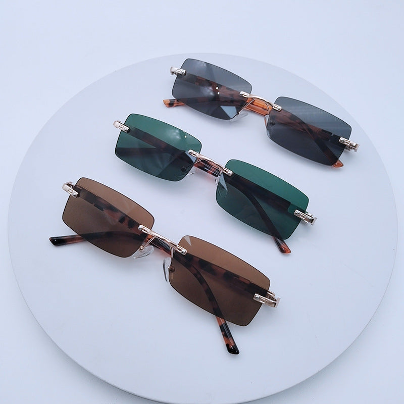 Damen modische rechteckige Sonnenbrille mit einzigartigem Gestaltungsmerkmal Brehn