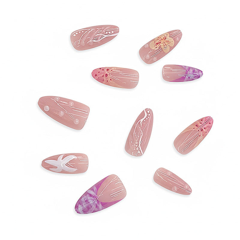 Künstlerisches floral Press-on Nageldesign Brehn