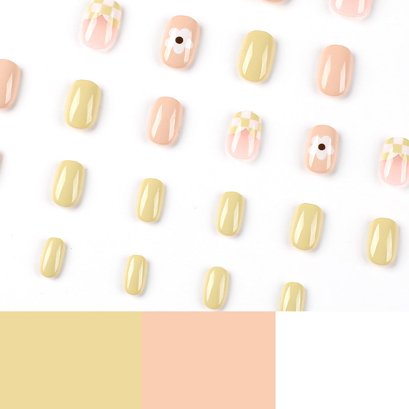 Kunstvolle Nagelkunst im modernen Design Brehn