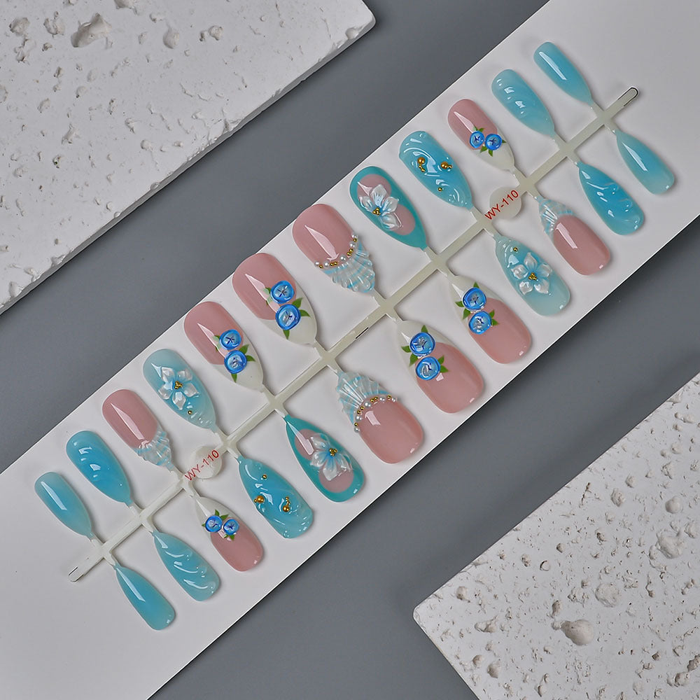 Florale dekorative Press-On Nagelset Brehn