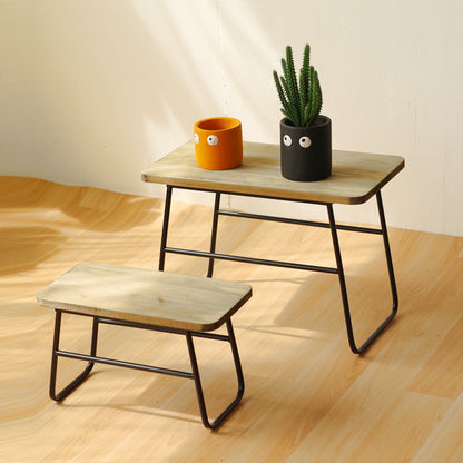 Moderner Holz-Hocker mit Metallgestell Brehn