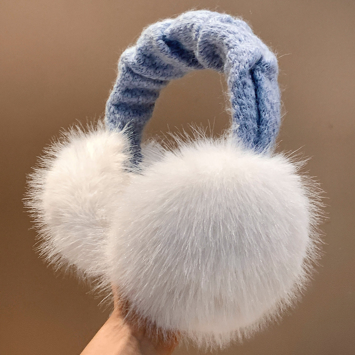 Plüsch-Faux-Fur-Rund-Ohrmuffen mit gestepptem Kabelstrick-Stirnband Brehn