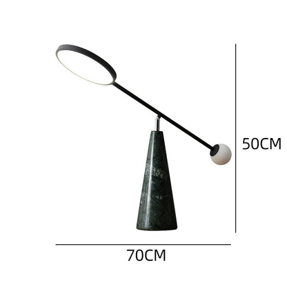 Moderne verstellbare Schreibtischlampe mit geometrischem Sockel