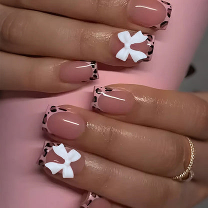 Kunstnagelset mit bunten Schleifen- und Leopardenmotiven Brehn