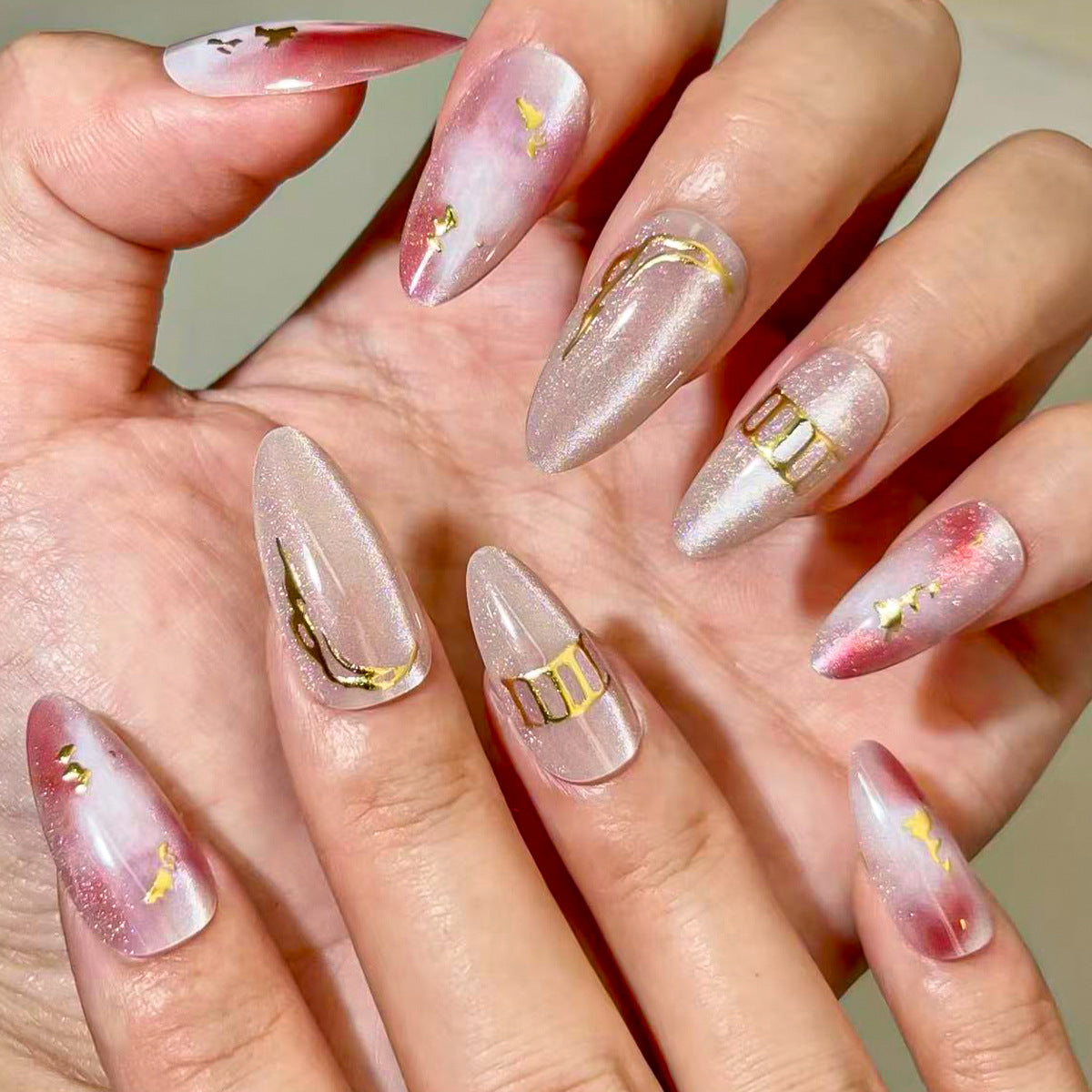 Vielseitiges Nail Art Press-On Set Brehn