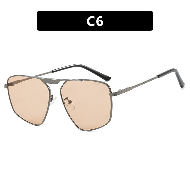Damen Sonnenbrille im modernen, geometrischen Design mit robustem Metallrahmen Brehn