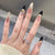 Elegantly gestaltete Press-On Nagelkunst Brehn
