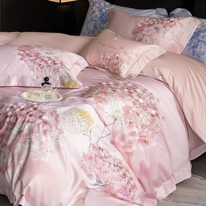 Seidiger Satin-Hortensien-Print Bettbezug-Set mit umkehrbarem Rücken und dekorativen Kissenbezügen