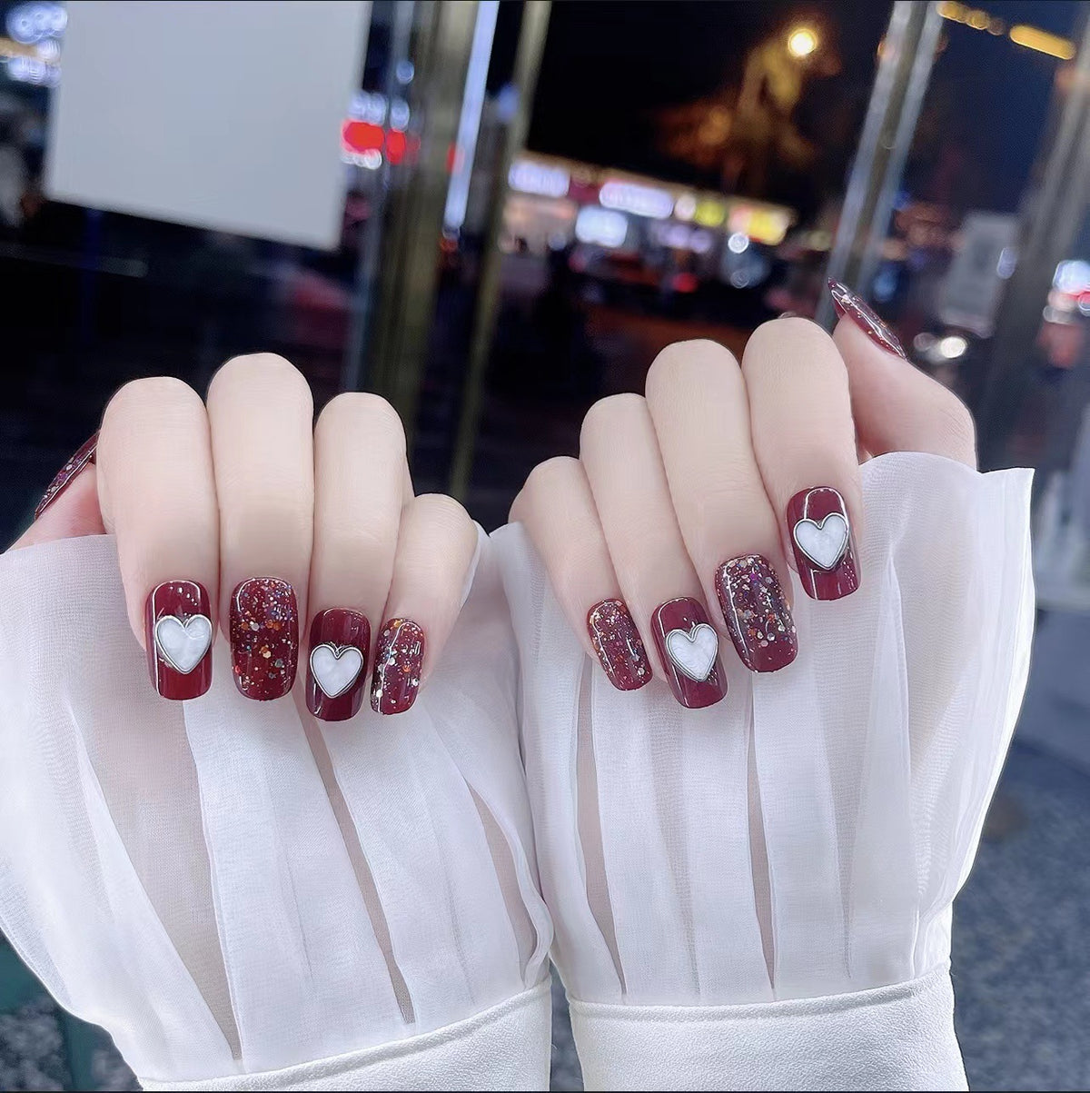 Glamouröses Herzdesign Druck-Nägel Brehn