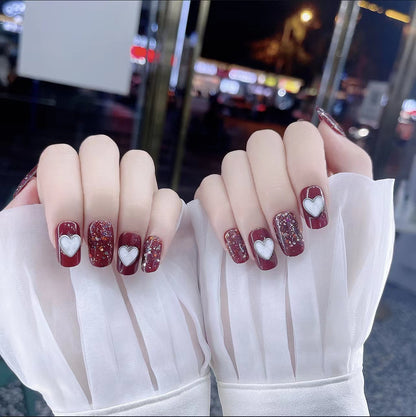 Glamouröses Herzdesign Druck-Nägel Brehn